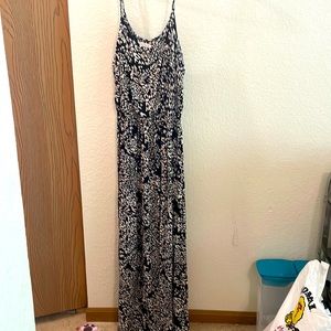 lush black and white maxi dress M